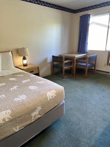 Queen Room Photo 3